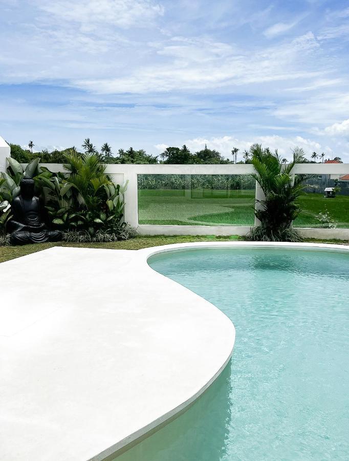 Villa Aurelia Canggu Exteriör bild